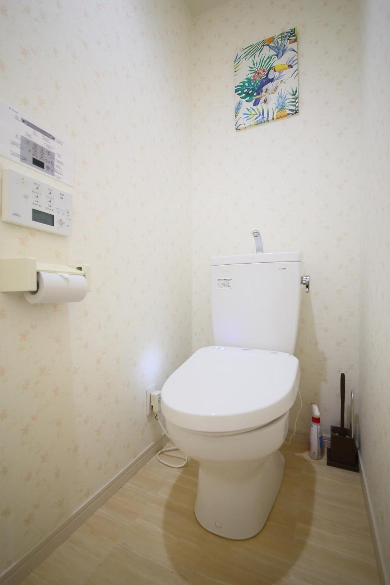 Apartemen 大阪ハウス701 Near Namba And Kuromon Market And Den Den Town & Direct To Kix Osaka