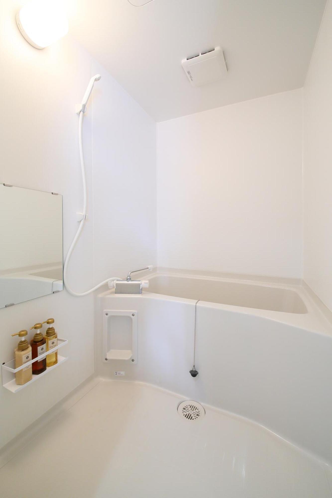 Apartemen 大阪ハウス701 Near Namba And Kuromon Market And Den Den Town & Direct To Kix *